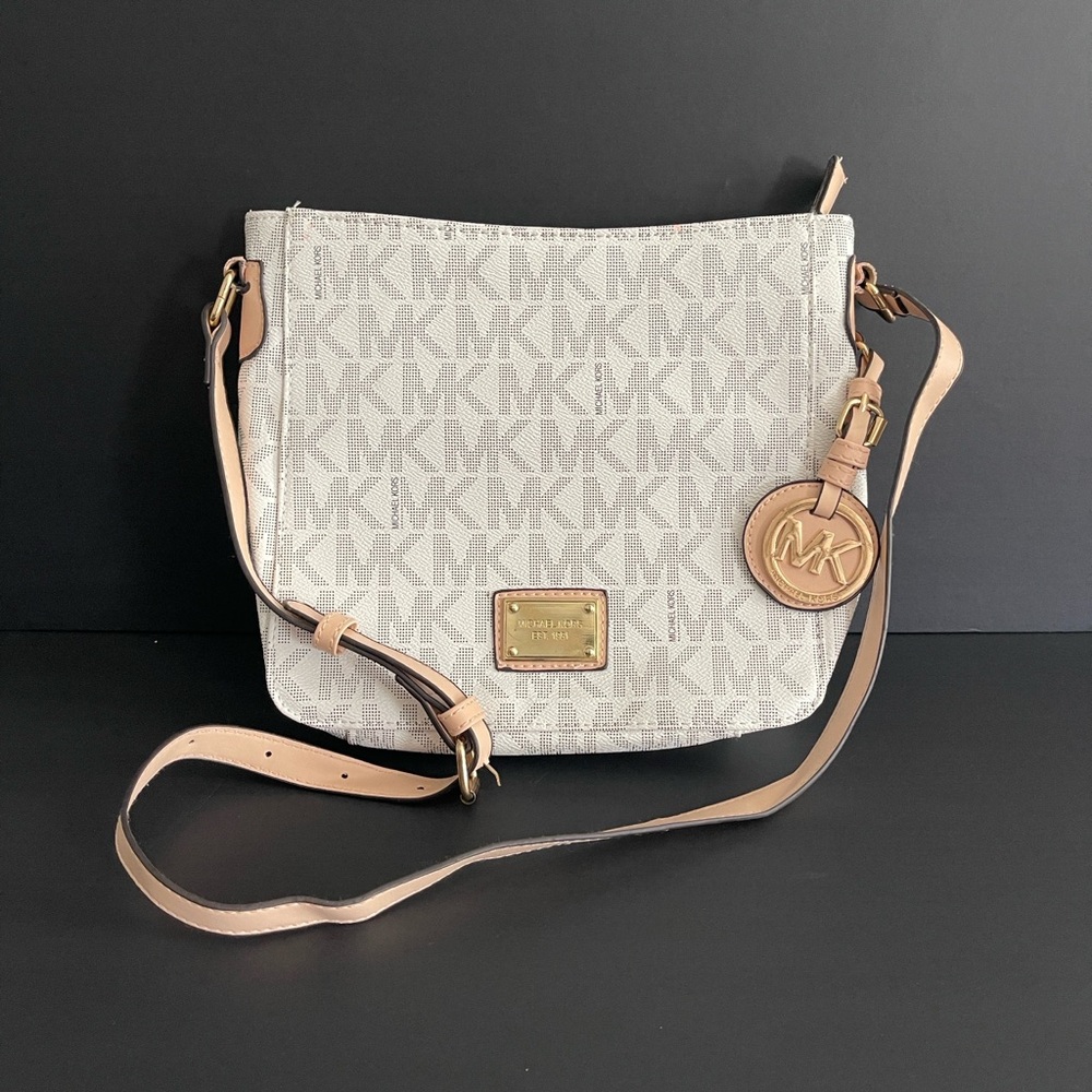 Michael Kors Cream and Tan Crossbody Bag- Jet Set Collection